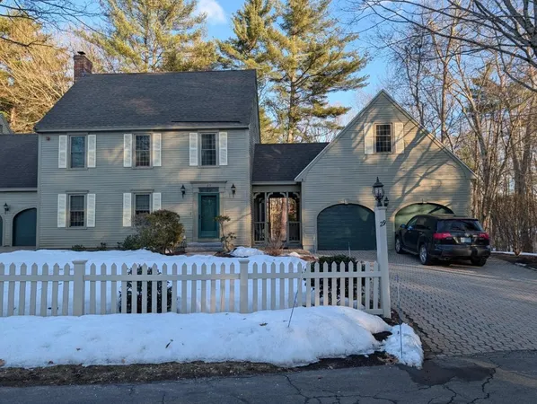 $669,900 | 29 Lexington Drive, Atkinson, NH 03811