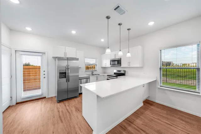 $1,385 | 6415 Fm 1570 Street West, Unit B, Greenville, TX 75402