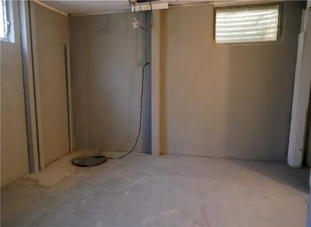 $300,000 | 9702 Eby Street, Overland Park, KS 66212