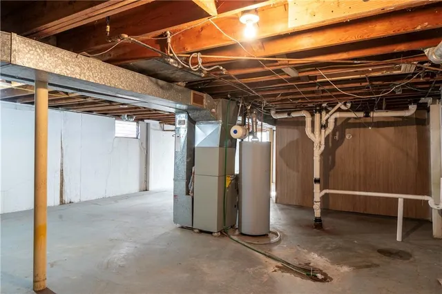 $310,000 | 9702 Eby Street, Overland Park, KS 66212