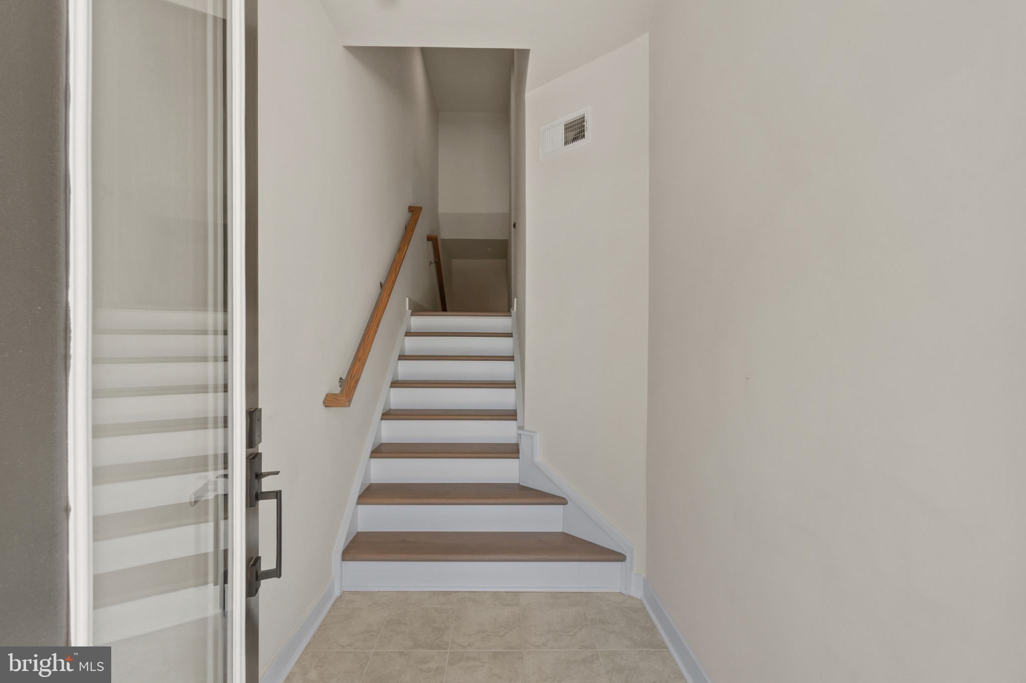 13826 Ridgeview Court Cockeysville, MD 21030 - Photo 4 of 46 Foyer