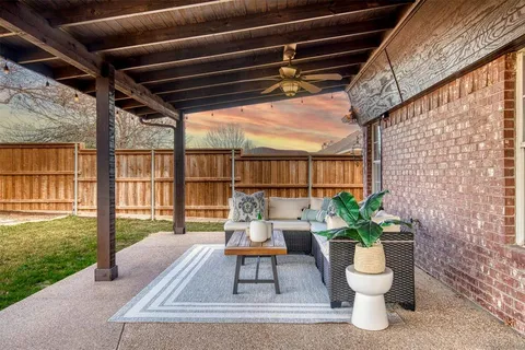 $525,000 | 10814 Spring Lake Road, Frisco, TX 75035