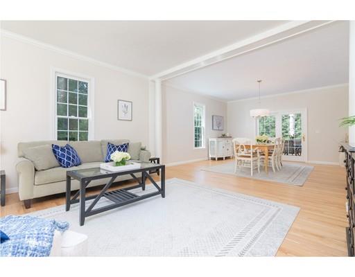 11 Applewood Road Norfolk, MA 02056 - Photo 7 of 42 Gallery Image 7