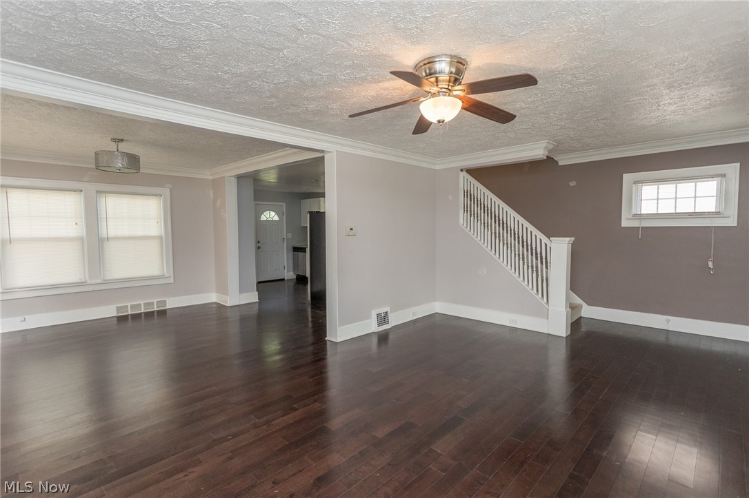 878 Clarence Road Cleveland Heights, OH 44121 - Photo 10 of 32