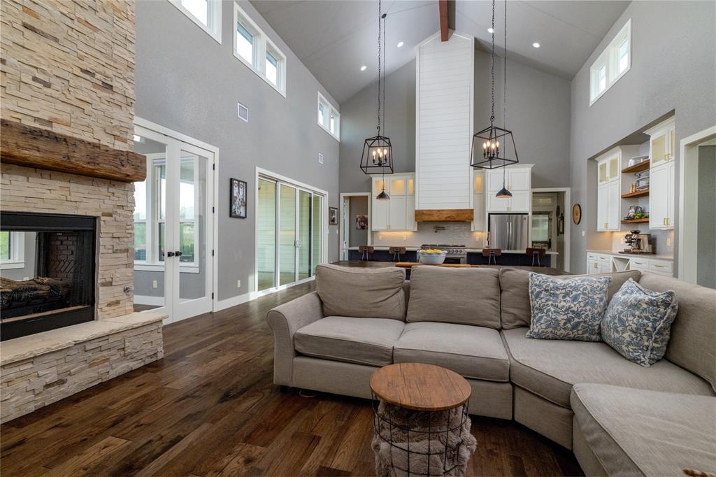 338 County Road 4223 Decatur, TX 76234 - Photo 9 of 37