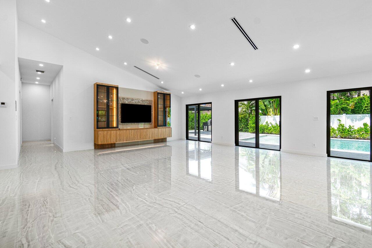 22233 Hollyhock Trail Boca Raton, FL 33433 - Photo 16 of 55 008-22233HollyhockTrail-BocaRaton-FL-334