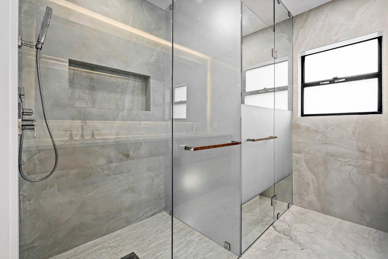 22233 Hollyhock Trail Boca Raton, FL 33433 - Photo 23 of 55 Primary Shower