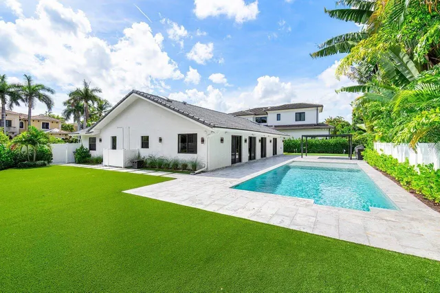 $2,195,000 | 22233 Hollyhock Trail, Boca Raton, FL 33433