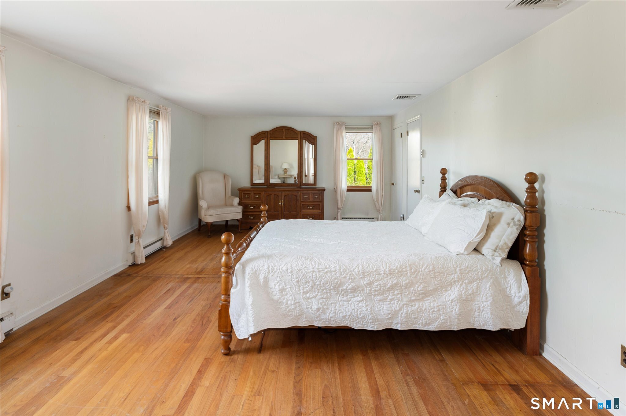 1154 Stillwater Road Stamford, CT 06902 - Photo 14 of 36