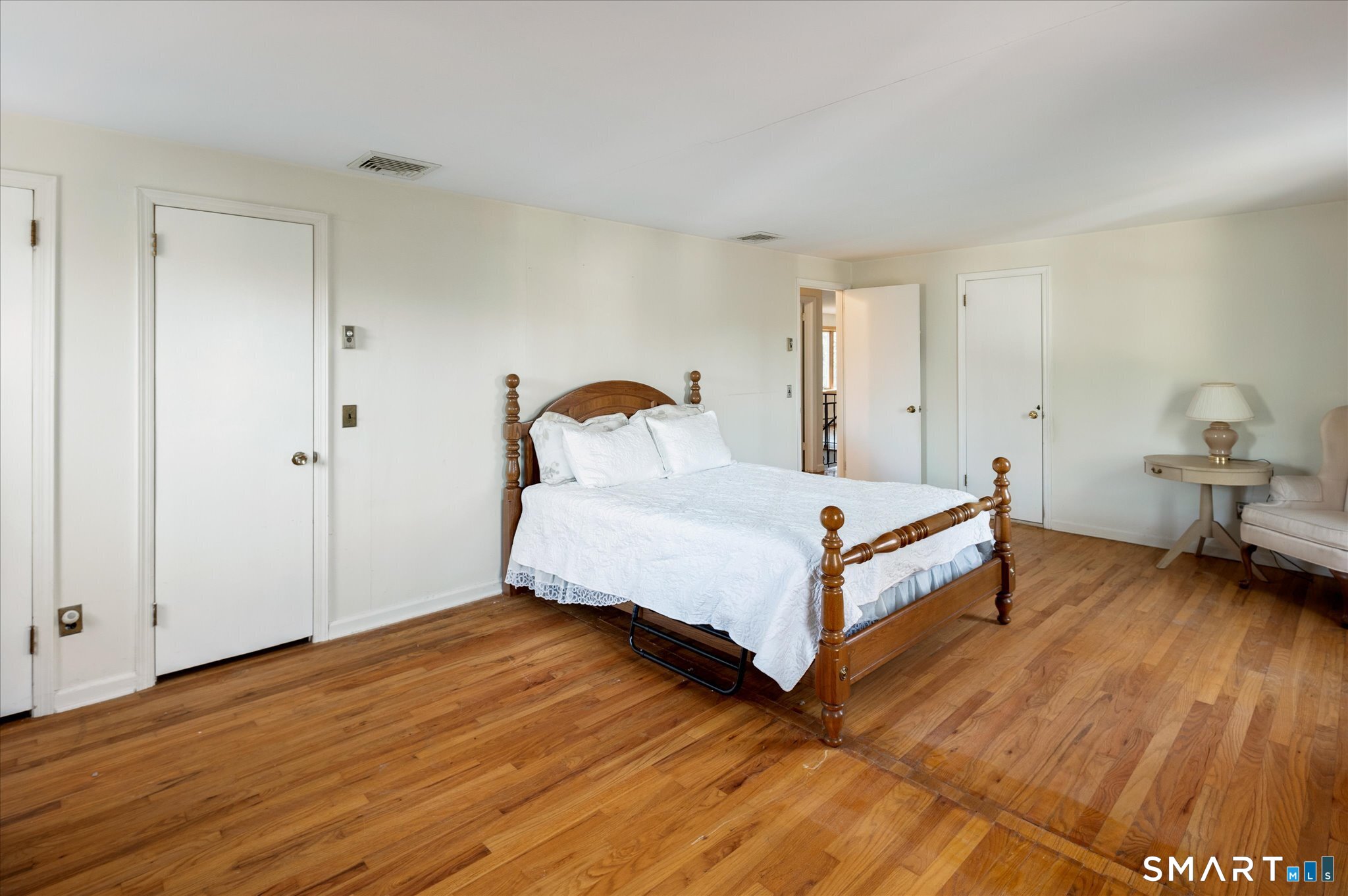 1154 Stillwater Road Stamford, CT 06902 - Photo 15 of 36