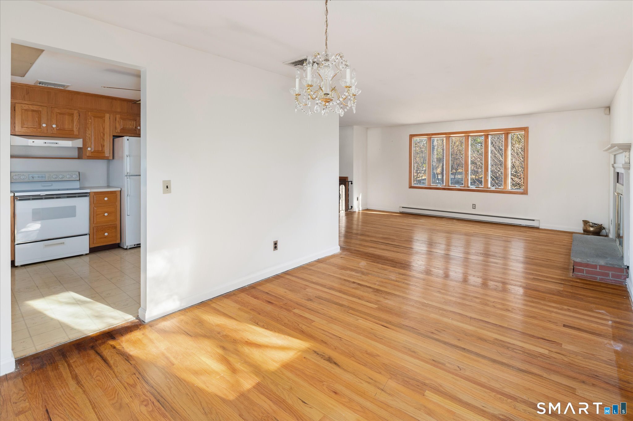 1154 Stillwater Road Stamford, CT 06902 - Photo 8 of 36