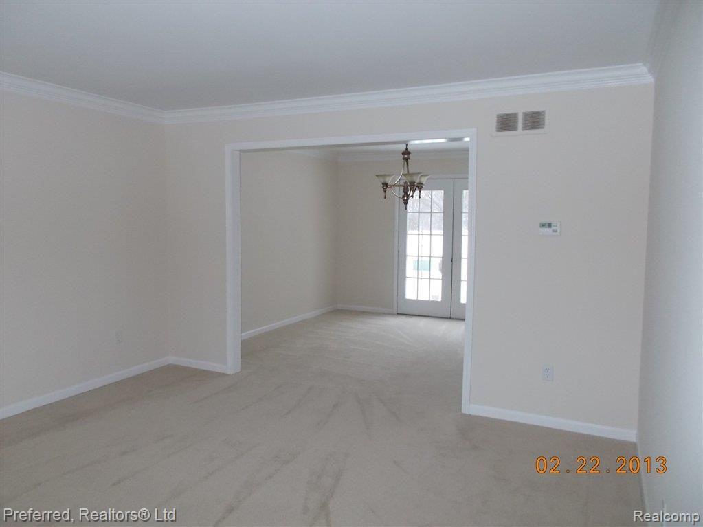 40722 West Mill Rd Court Novi, MI 48375 - Photo 17 of 20 2-22-13 Living_Dining.JPG