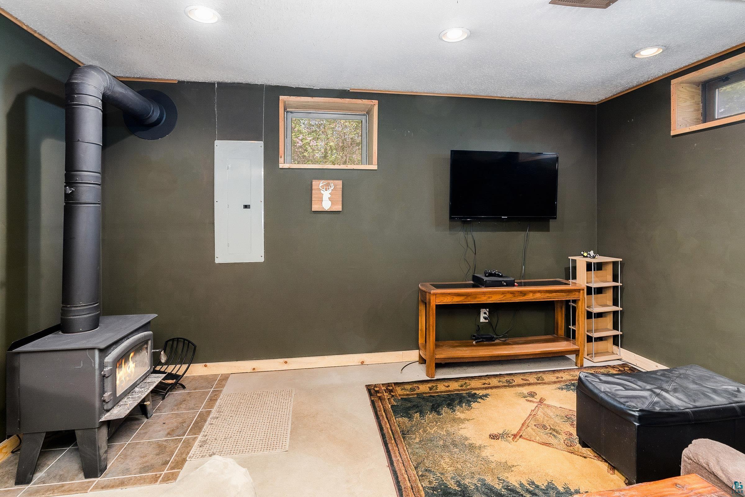 6579 Locust Road Duluth, MN 55803 - Photo 20 of 50