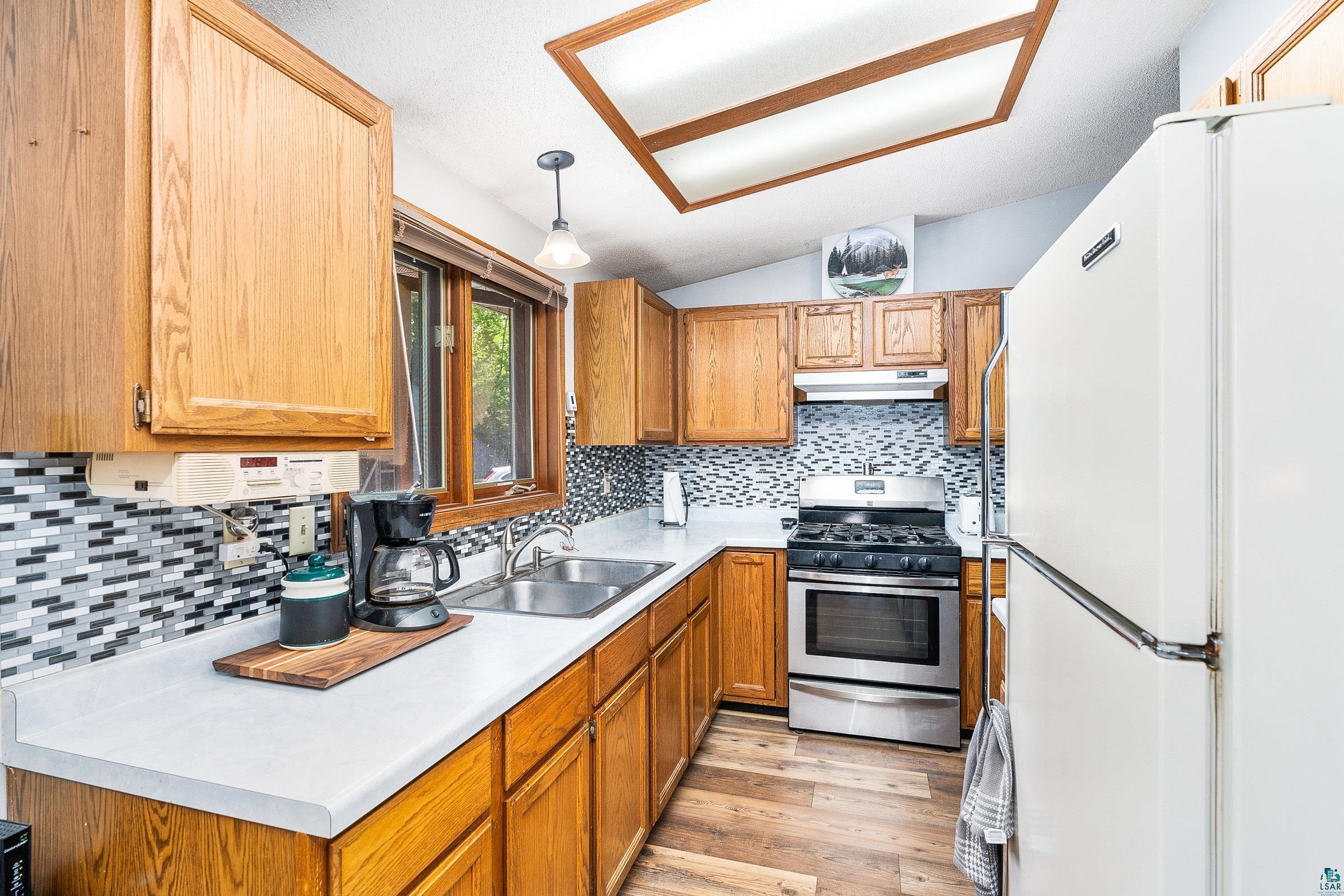6579 Locust Road Duluth, MN 55803 - Photo 8 of 50