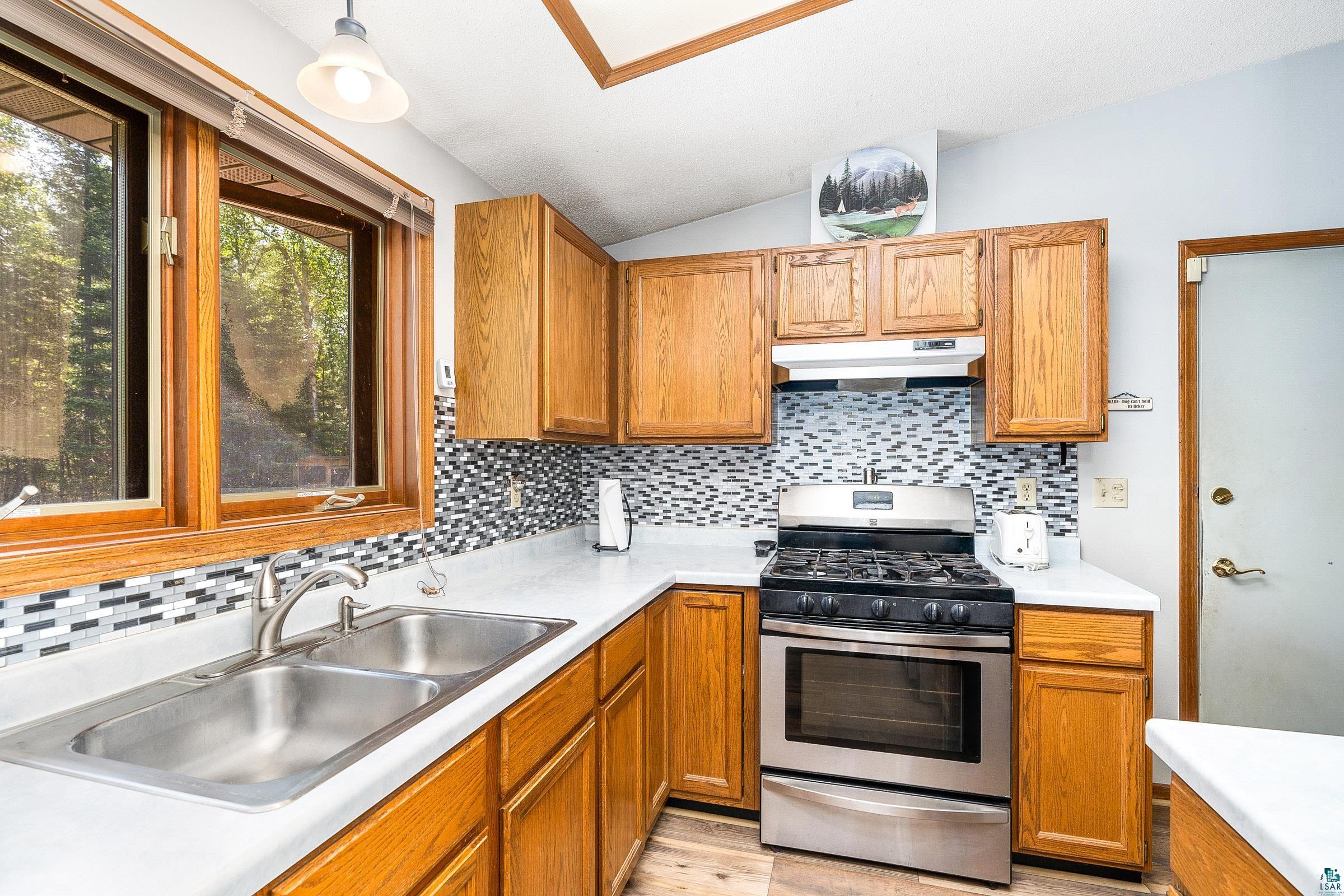 6579 Locust Road Duluth, MN 55803 - Photo 10 of 50