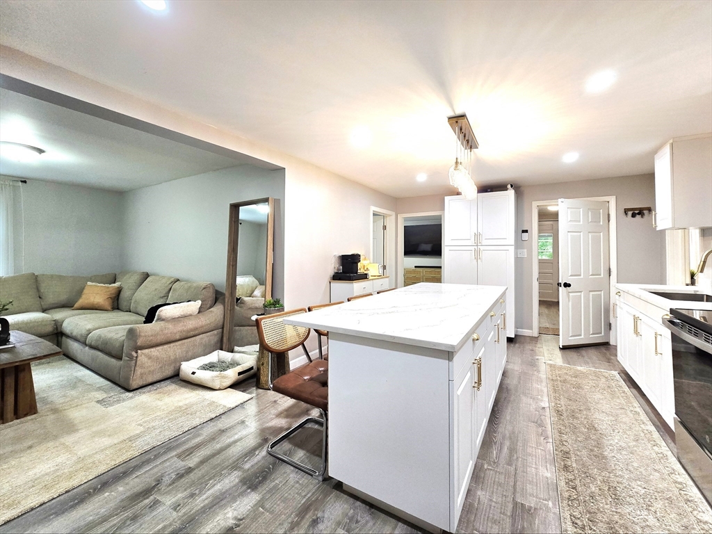 81 Limerick Street Gardner, MA 01440 - Photo 13 of 42