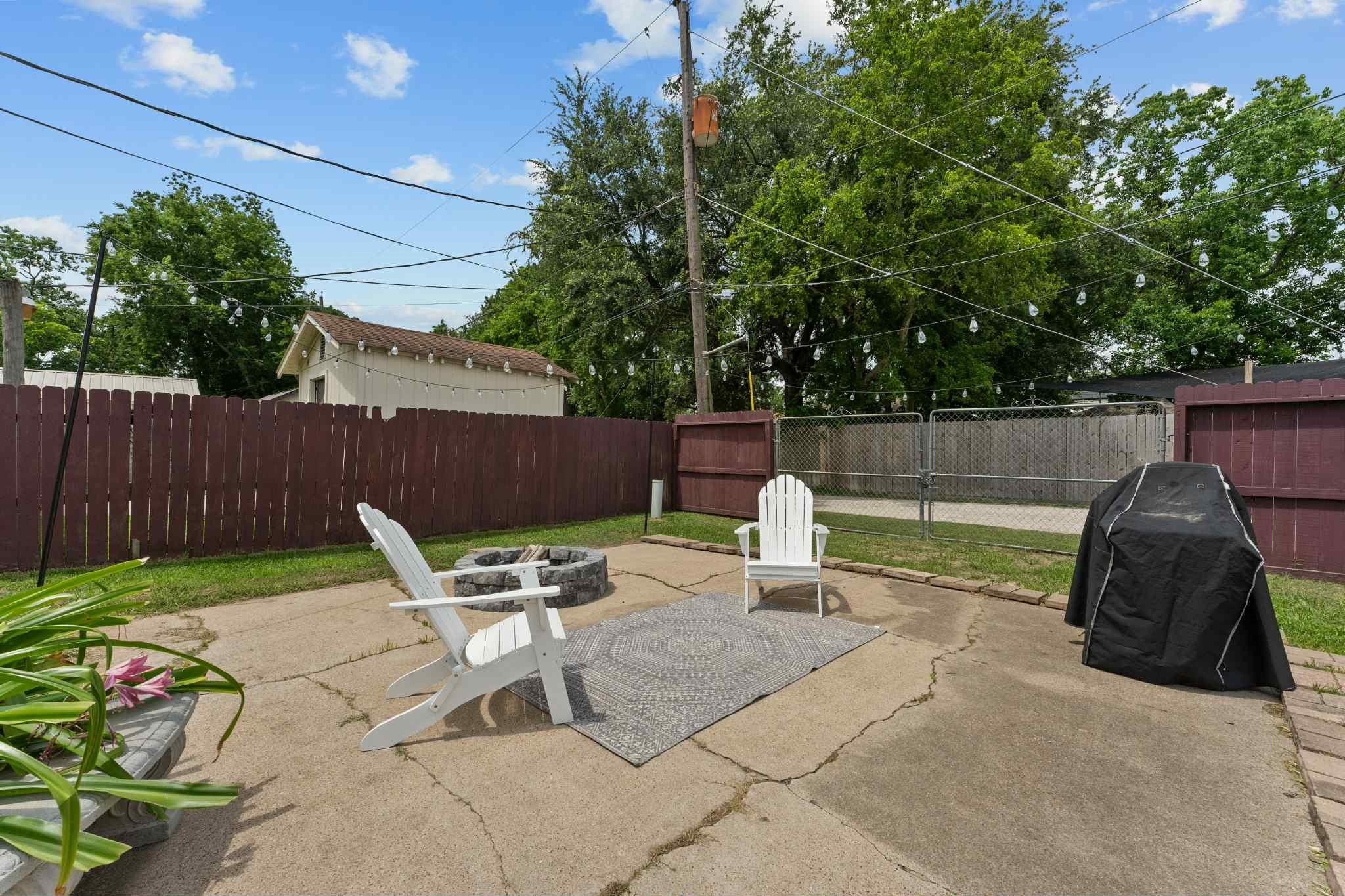 2102 North Pearland Avenue Pearland, TX 77581 - Photo 23 of 29