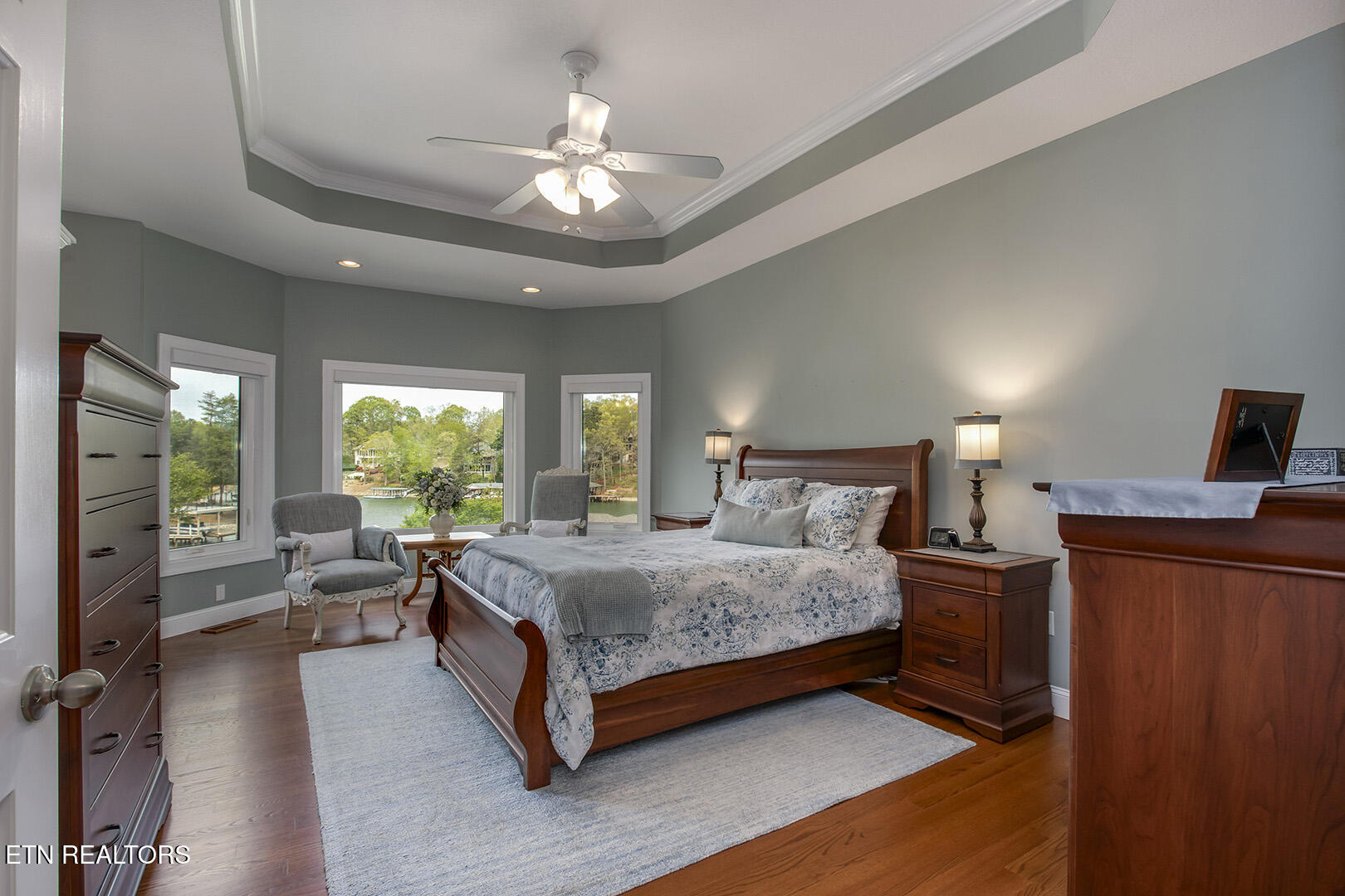 113 Shawnee Point Loudon, TN 37774 - Photo 22 of 48 26_113 Shawnee Point_MasterBedroom01