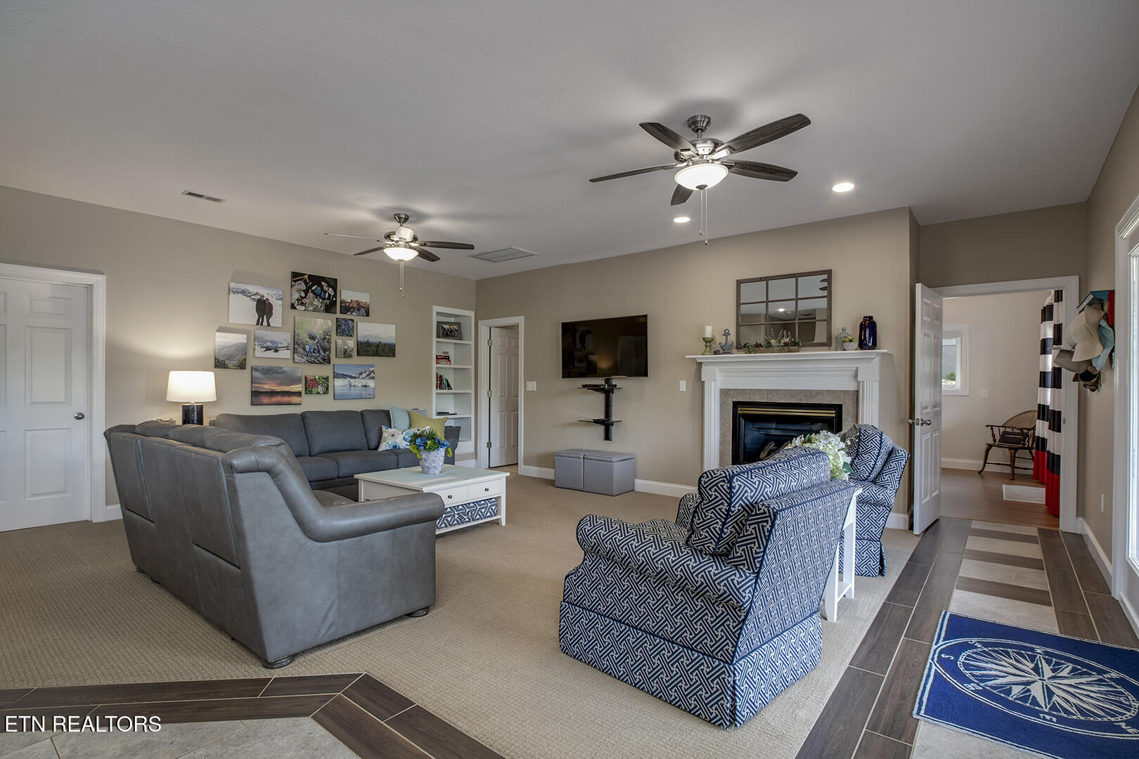 113 Shawnee Point Loudon, TN 37774 - Photo 32 of 48 38_113 Shawnee Point_Family02