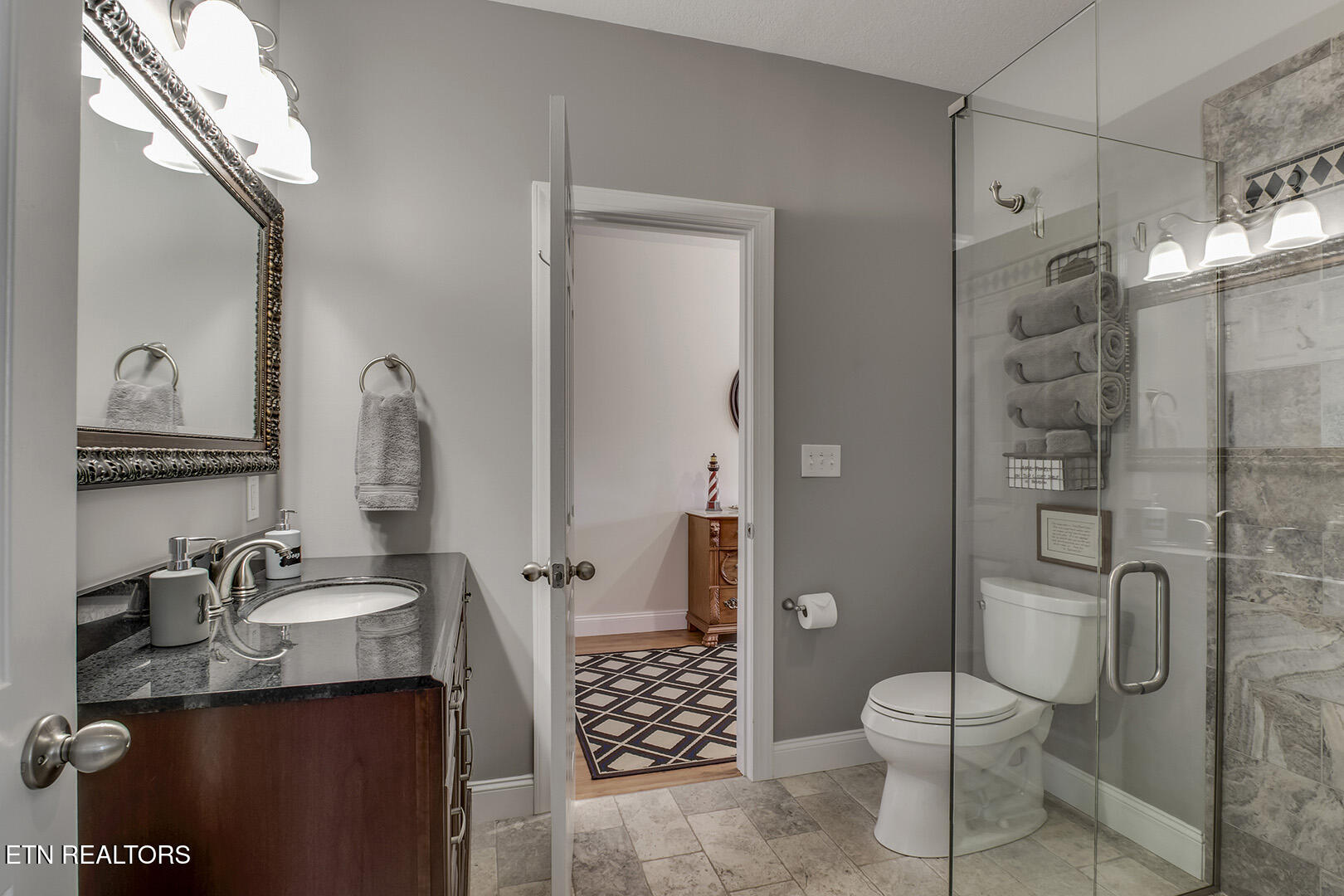 113 Shawnee Point Loudon, TN 37774 - Photo 34 of 48 41_113 Shawnee Point_GuestBath1