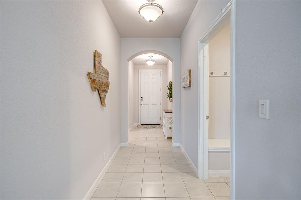 1069 Nighthawk Trail Alvarado, TX 76009 - Photo 2 of 20