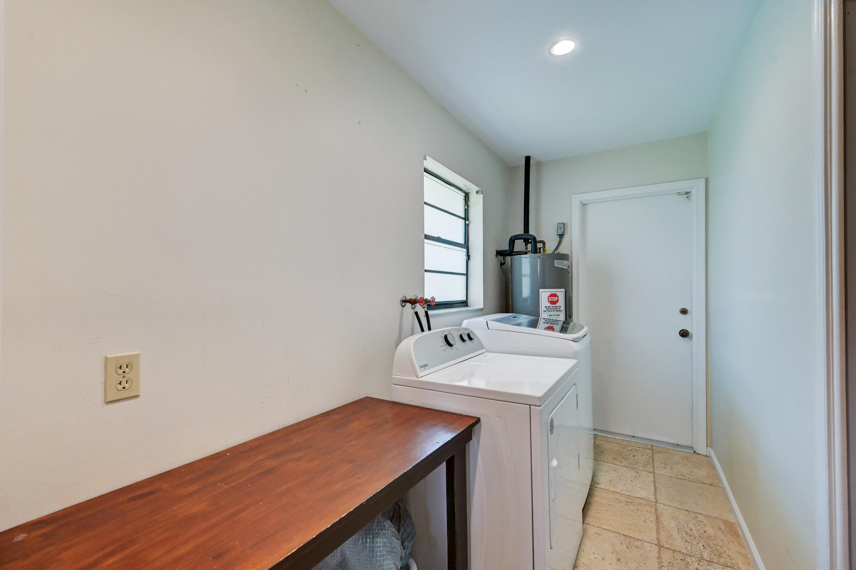 6833 Bianchini Circle Boca Raton, FL 33433 - Photo 16 of 38 LAUNDRY ROOM