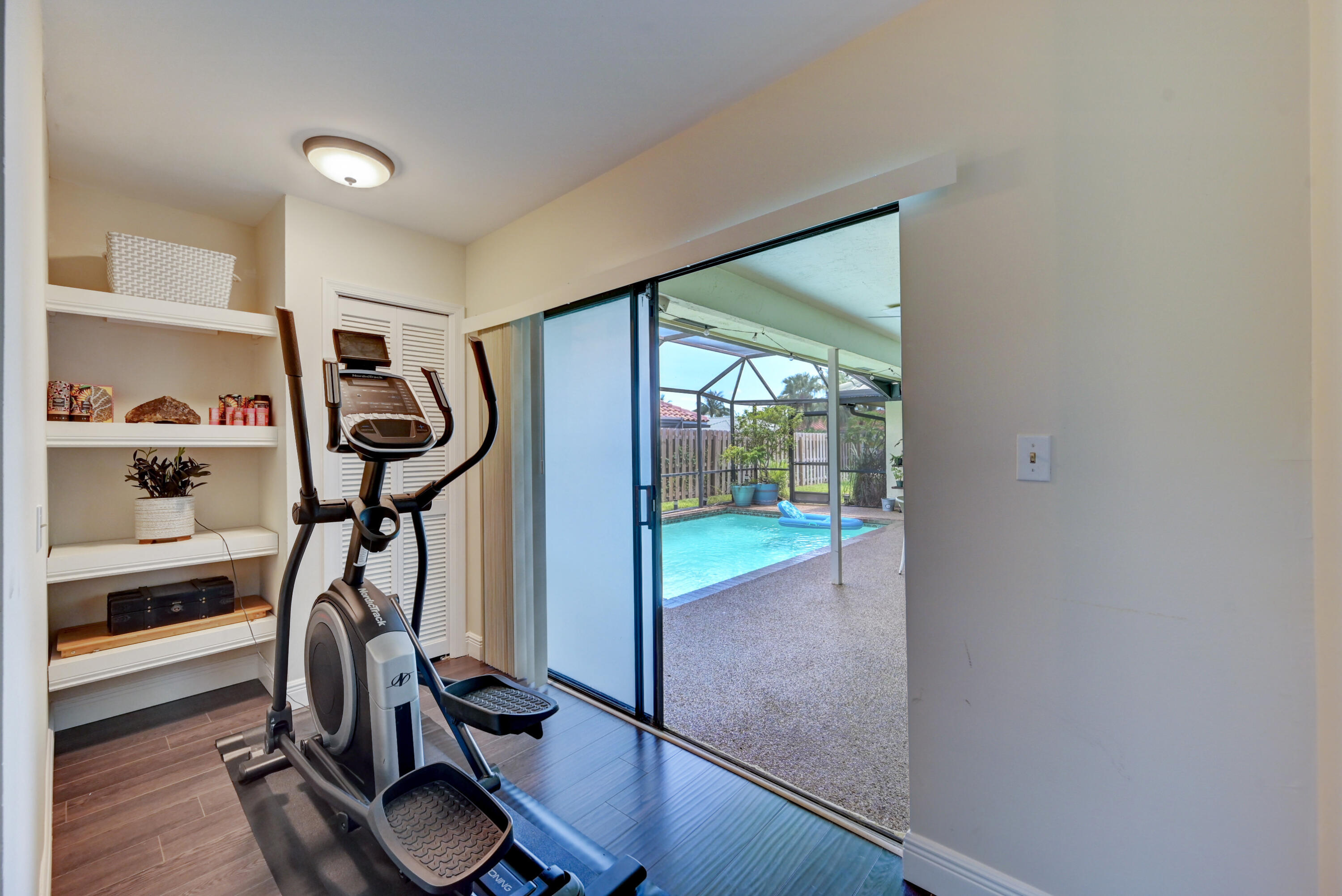 6833 Bianchini Circle Boca Raton, FL 33433 - Photo 20 of 38 MASTER BEDROOM