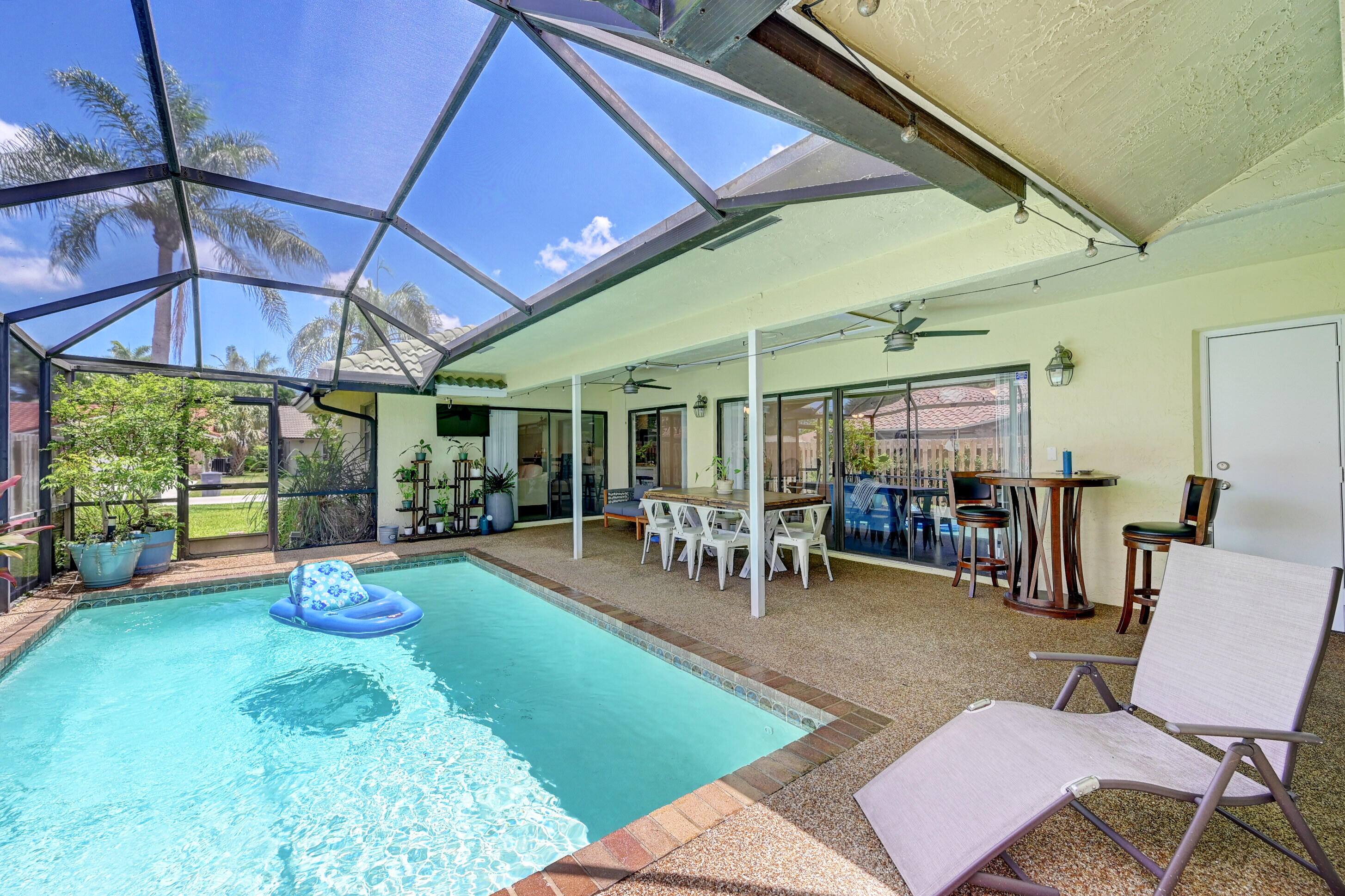 6833 Bianchini Circle Boca Raton, FL 33433 - Photo 33 of 38 POOL / PATIO