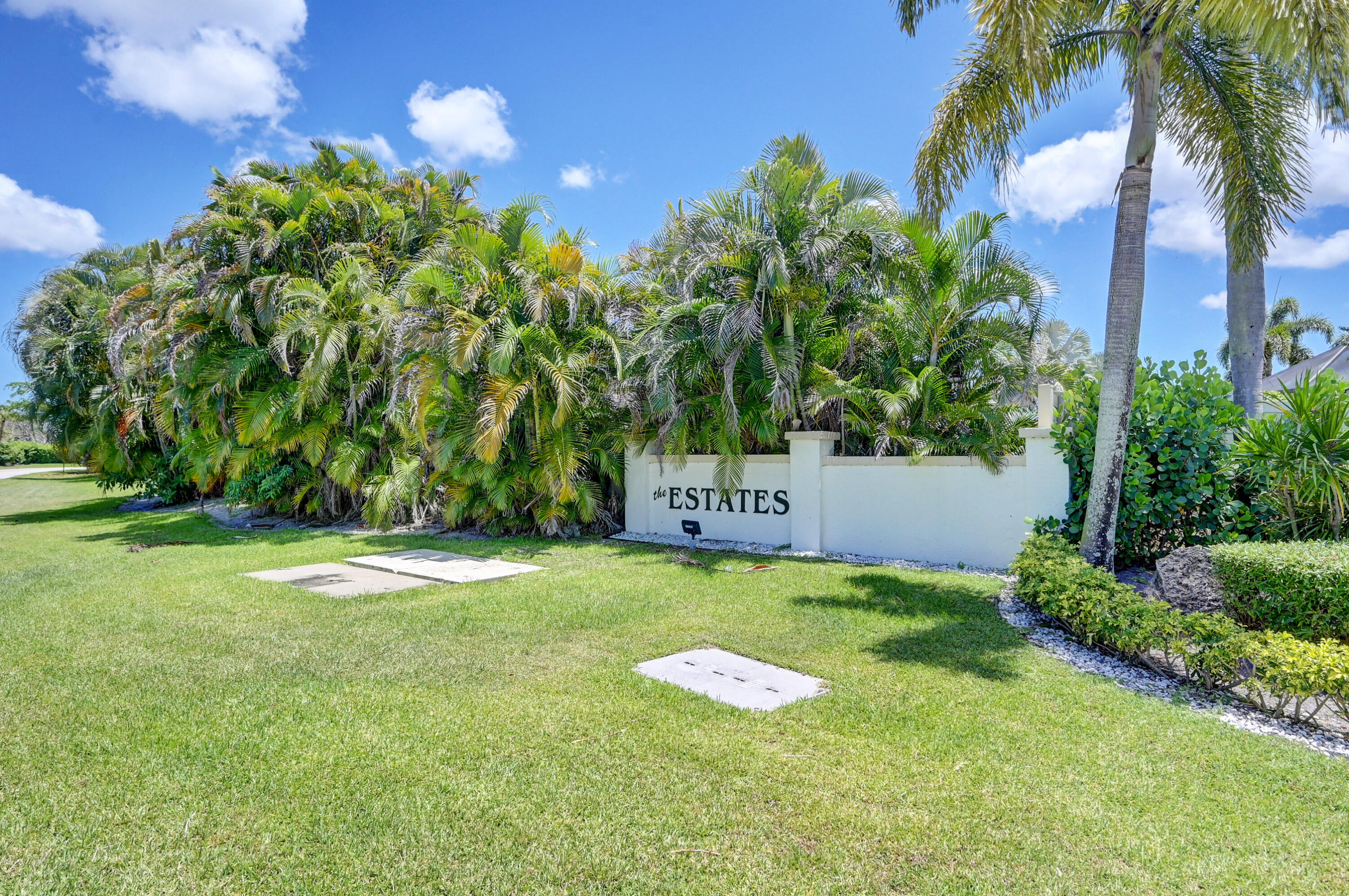 6833 Bianchini Circle Boca Raton, FL 33433 - Photo 4 of 38 COMMUNITY ENTRANCE