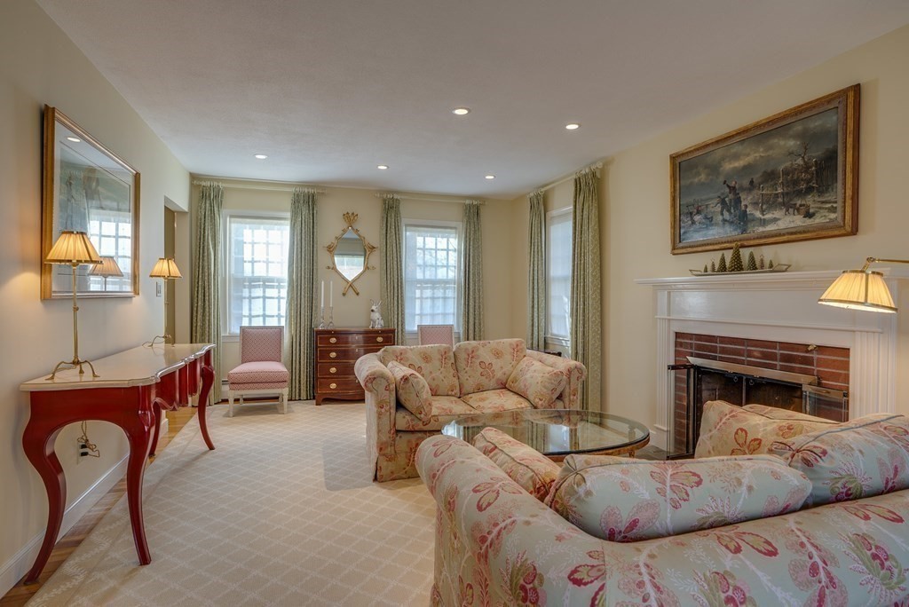 33 Gould Road Bedford, MA 01730 - Photo 16 of 39 Gallery Image 16