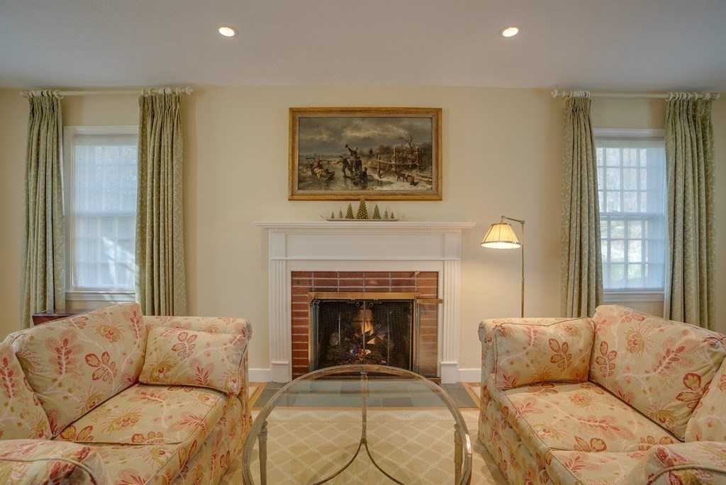 33 Gould Road Bedford, MA 01730 - Photo 18 of 39 Gallery Image 18