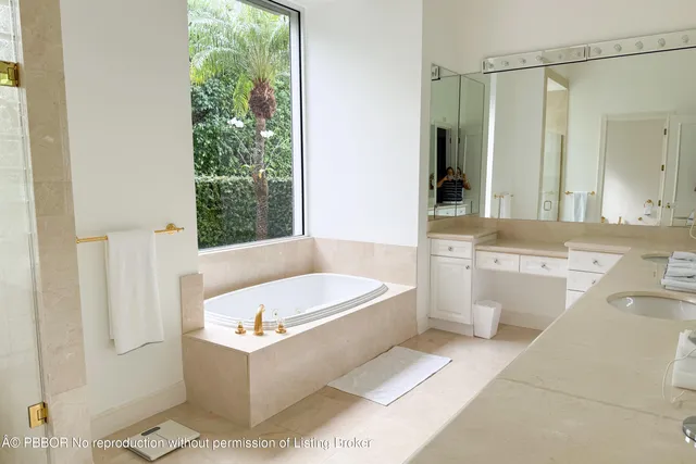 $150,000 | 1494 North Lake Way, Palm Beach, FL 33480