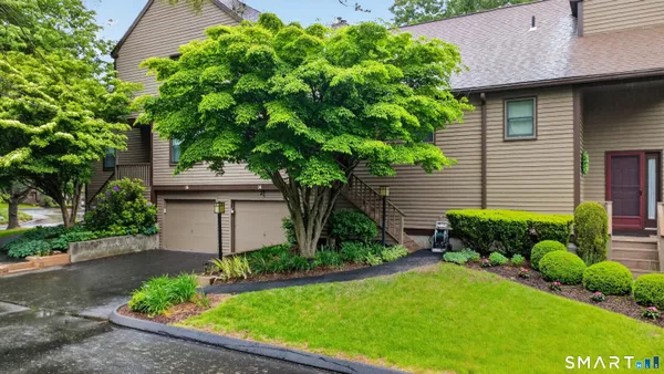 $449,900 | 14 Juniper Circle, Unit 14, Monroe, CT 06468