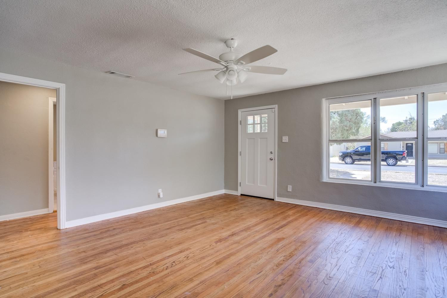 3320 27th Street Lubbock, TX 79410 - Photo 7 of 27 Photo 7
