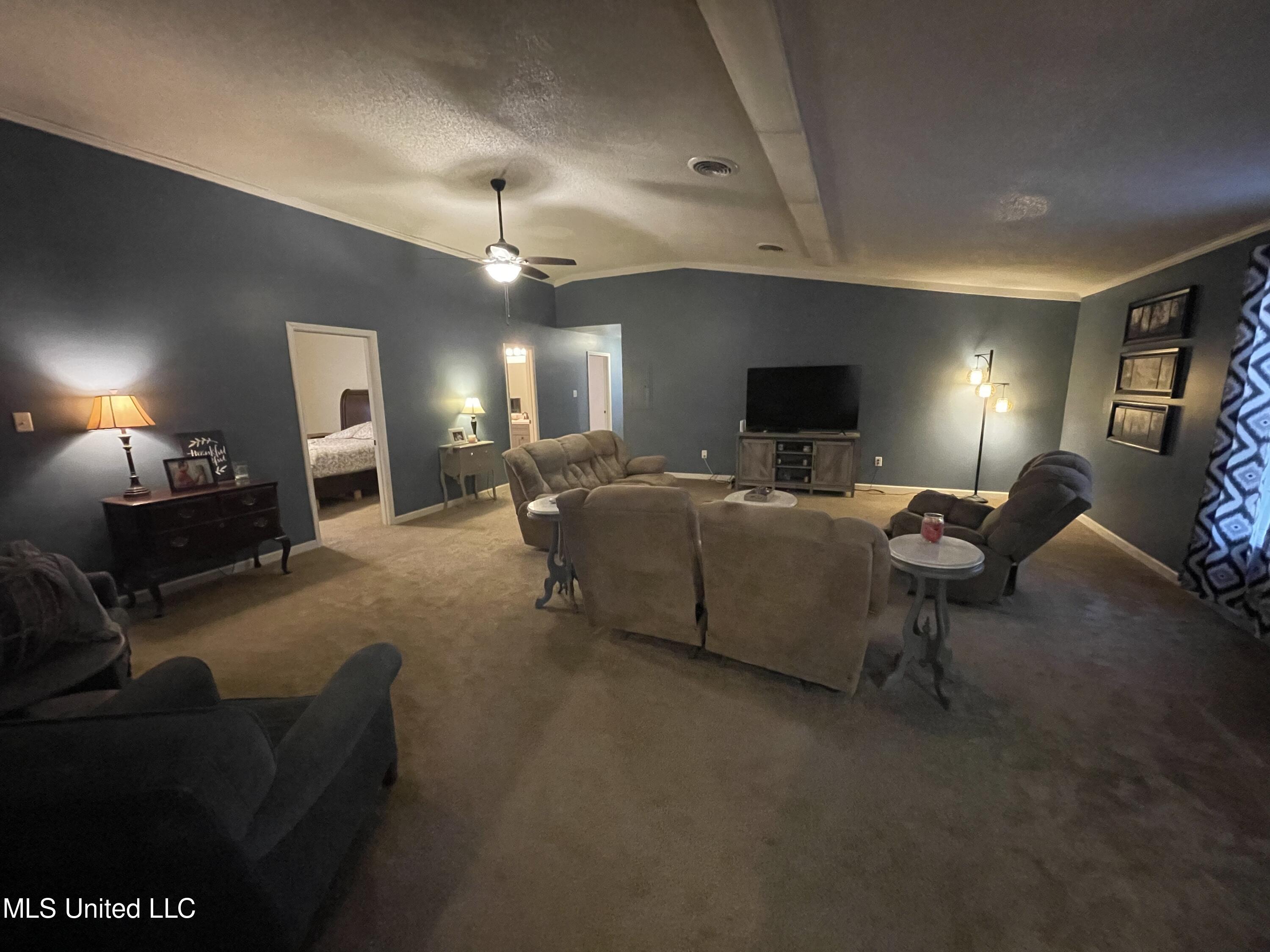 75 Cameron Road Senatobia, MS 38668 - Photo 11 of 20 880AAA05-A371-4DD0-B6EE-9EBCB0823995