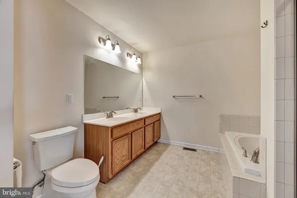 $2,500 | 502 Jacobsen Drive, Newark, DE 19702