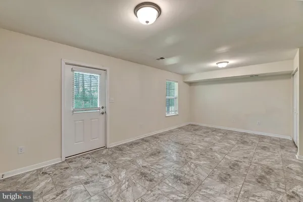 $2,500 | 502 Jacobsen Drive, Newark, DE 19702