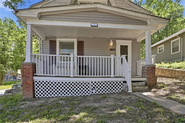 $110,000 | 8841 East Winner Road, Independence, MO 64053