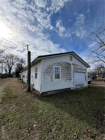 $24,900 | 303 Conyers Street, East Prairie, MO 63845