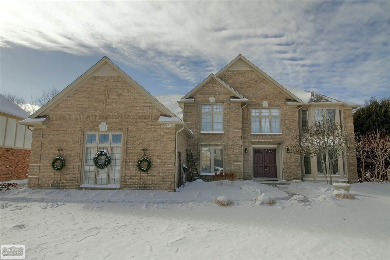 54285 Ridgeview Drive Utica, MI 48316 - Photo 1 of 42 31370101.JPG