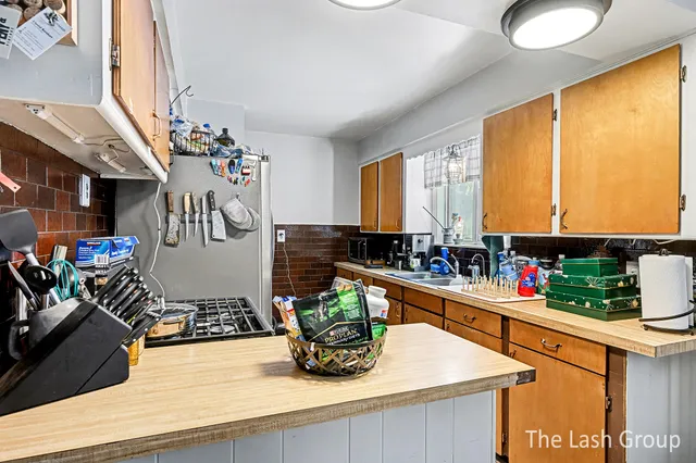 $250,000 | 5328 Lindenwood Street, Kalamazoo, MI 49004