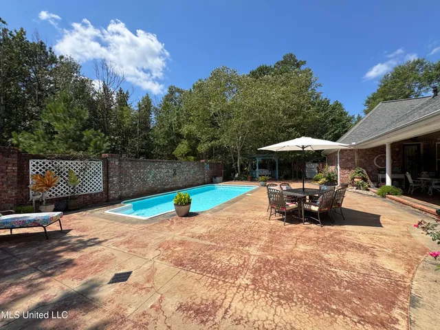 $649,000 | 68 Southbrook Lane, Brookhaven, MS 39601