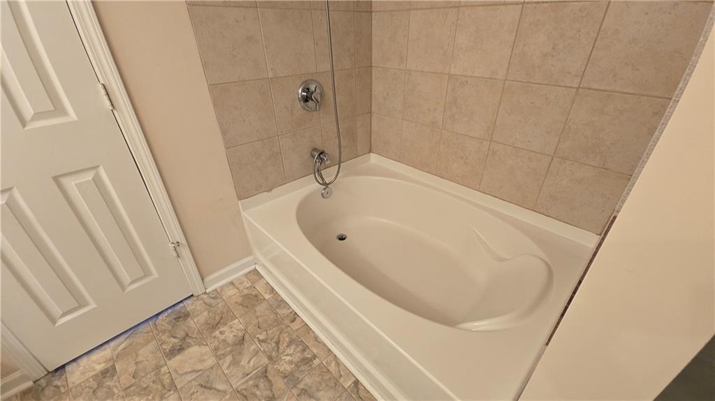 2109 Meadow Peak Road Duluth, GA 30097 - Photo 15 of 28