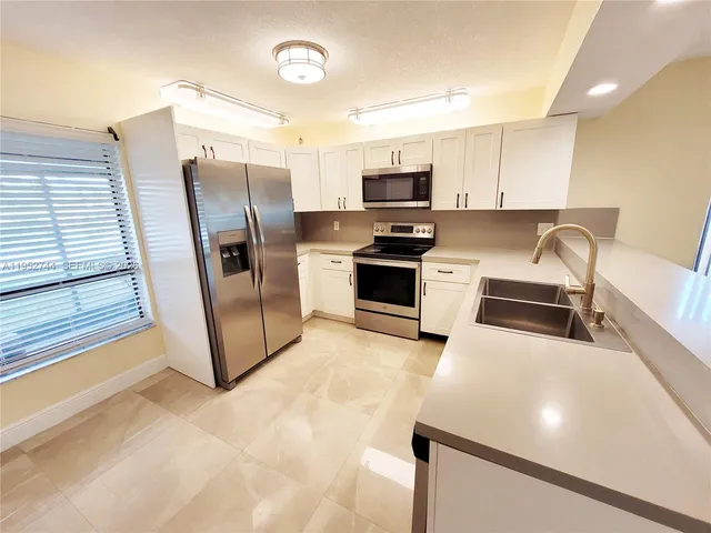 $3,600 | 8351 South Coral Circle, North Lauderdale, FL 33068