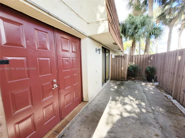 $3,600 | 8351 South Coral Circle, North Lauderdale, FL 33068