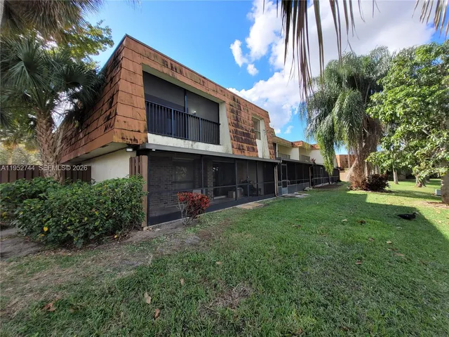 $3,600 | 8351 South Coral Circle, North Lauderdale, FL 33068