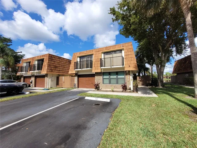 $3,600 | 8351 South Coral Circle, North Lauderdale, FL 33068