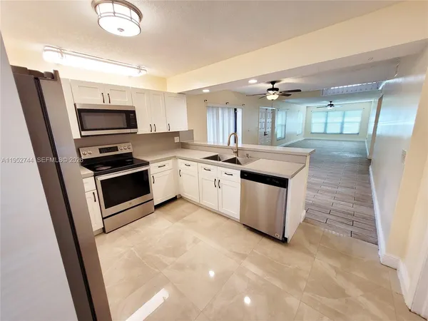 $3,600 | 8351 South Coral Circle, North Lauderdale, FL 33068