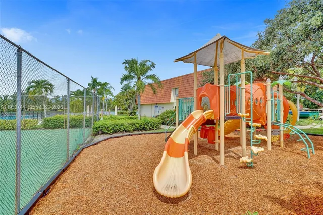 $3,600 | 8351 South Coral Circle, North Lauderdale, FL 33068