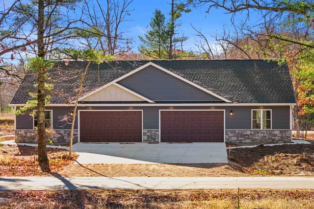 $635,000 | W6513 Woodhaven Circle, Wautoma, WI 54982